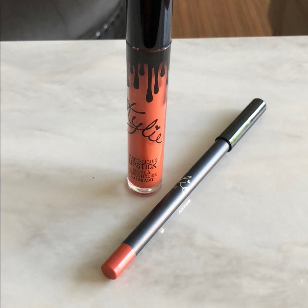 Kylie Jenner lip kit 22